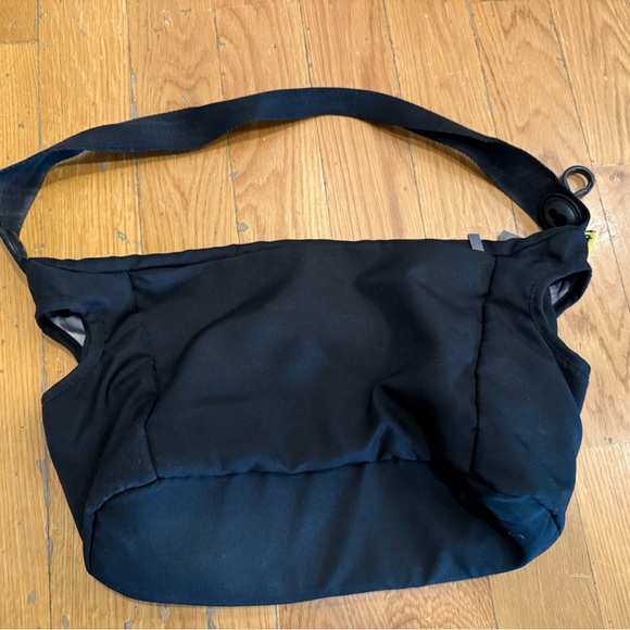 Doona Essentials stroller bag/parent caddy for Doona car seat stroller - Picture 4 of 9